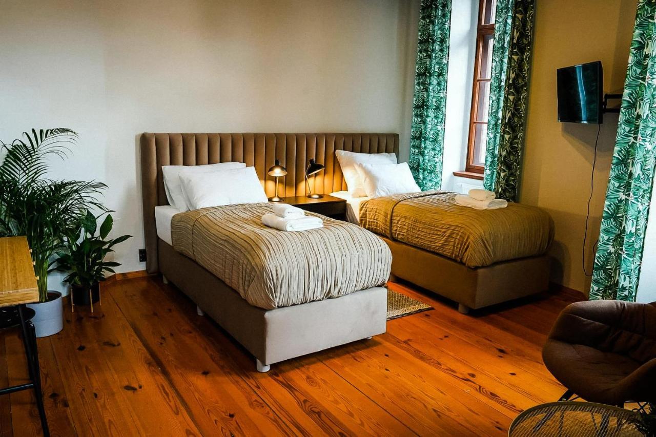 Apartamenty W Wiezy Свидница Экстерьер фото