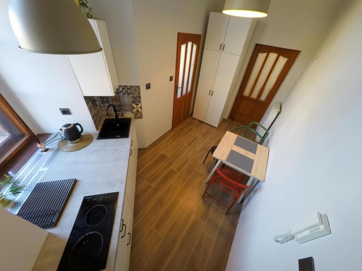 Apartamenty W Wiezy Свидница Экстерьер фото