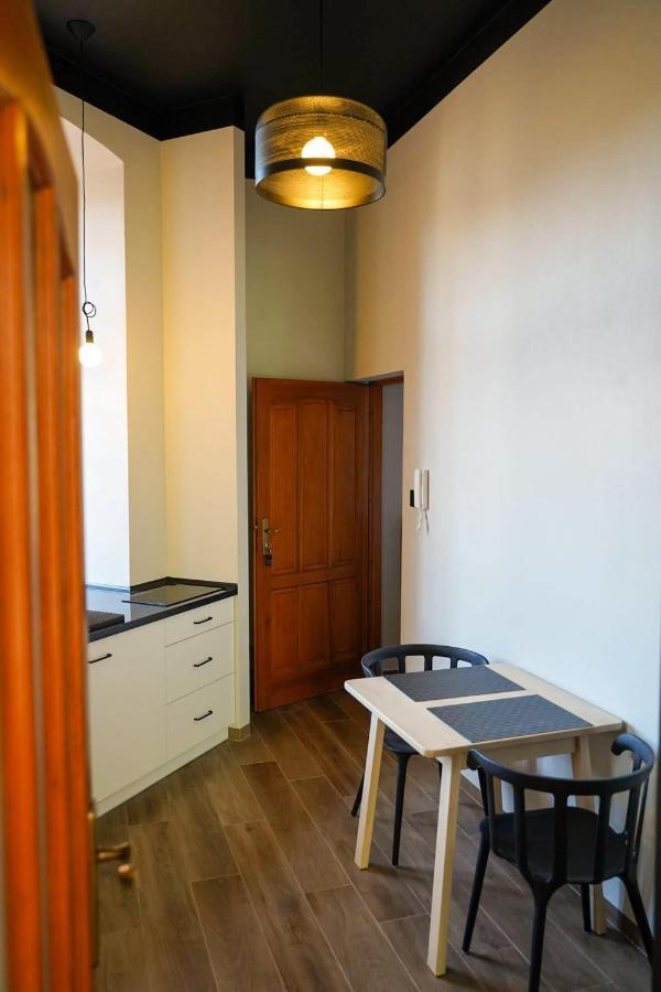 Apartamenty W Wiezy Свидница Экстерьер фото