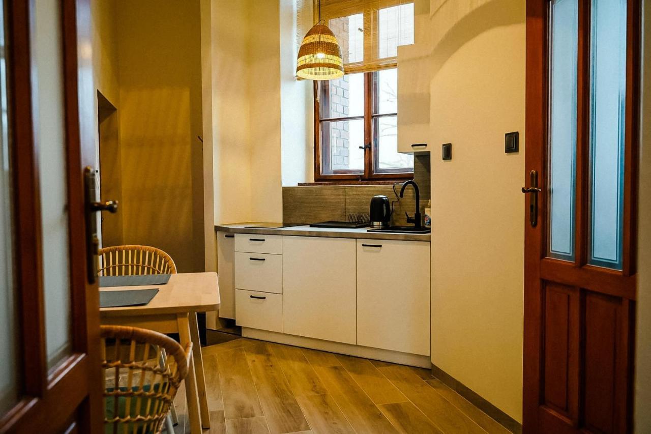 Apartamenty W Wiezy Свидница Экстерьер фото
